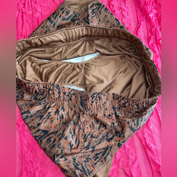 Women’s Athletic Wear Active Shorts - Picture 4 of 5